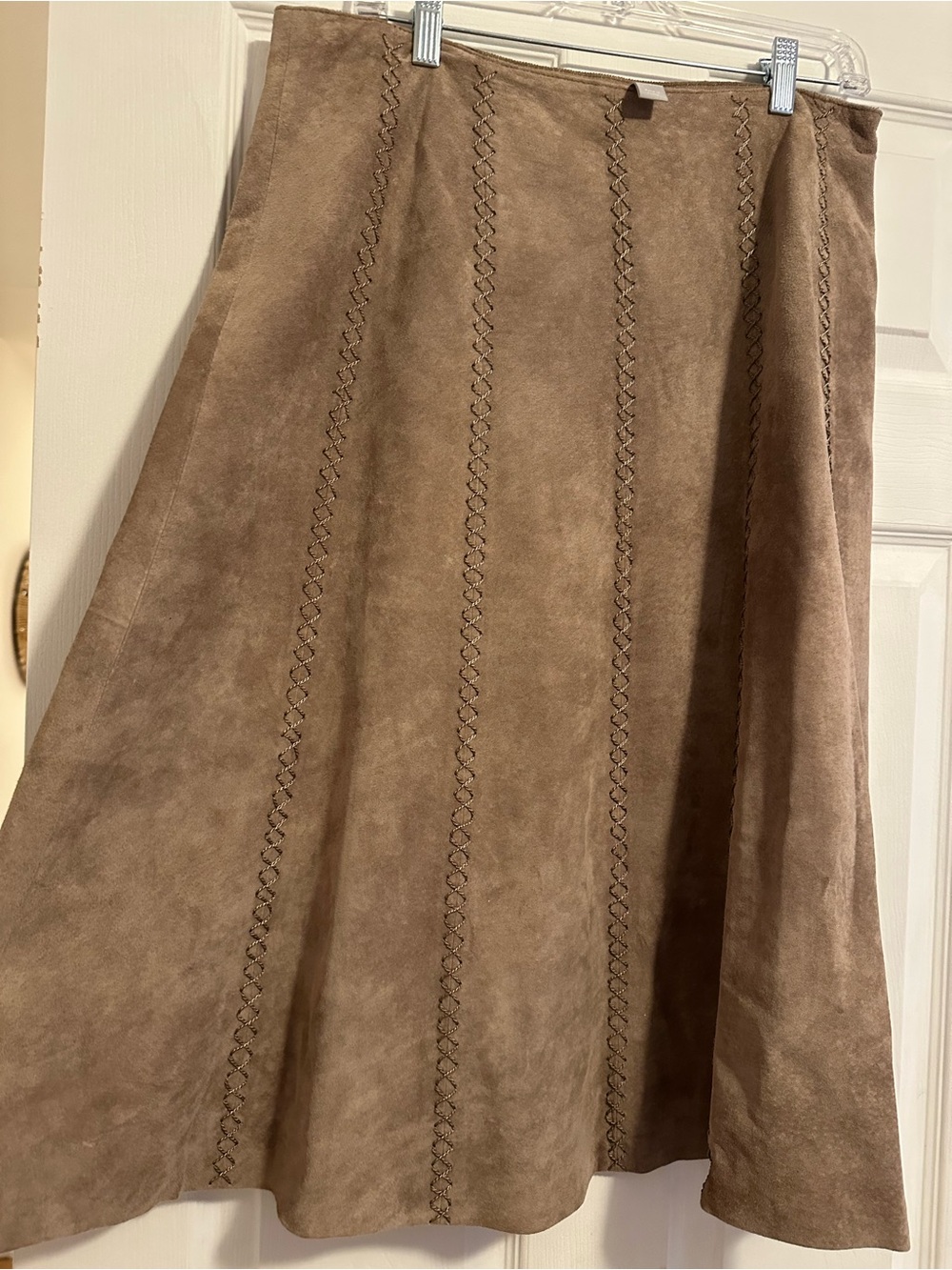 Liz Clairborne A-Line Suede Midi Skirt - Vintage RARE - Picture 3 of 10